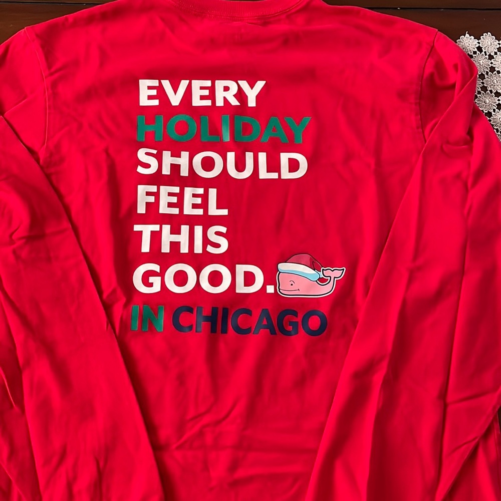 Vineyard vines Chicago Holiday shirt